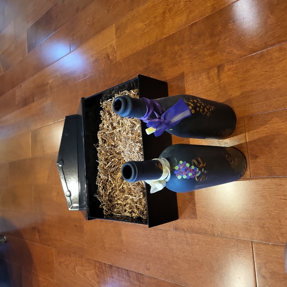 Chalk Painted Festive Decorated Wine Bottles - Picture 1 of 8